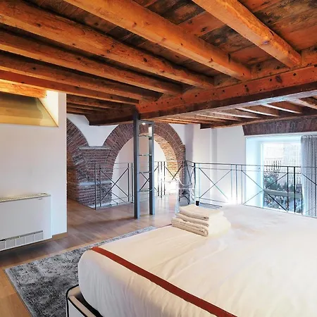 Апартаменты Unique Duomo Luxury Милан