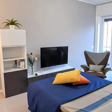 Rent 2 Milan