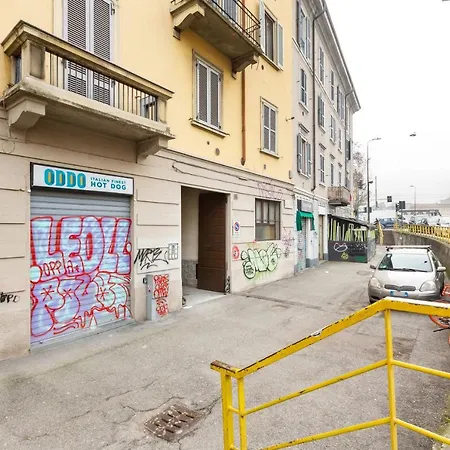 Guesthost - Naviglio Pavese Cosy Milán