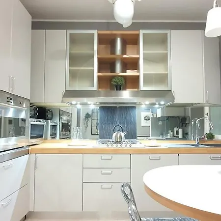 Charming Station * Милан