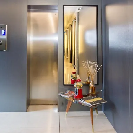 아파트호텔 Bmore Apartments Duomo - Luxury Apartments Near Duomo 4*