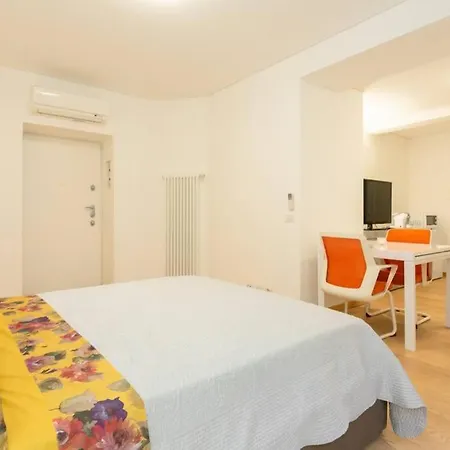Apartment Parisienne Porta Romana *