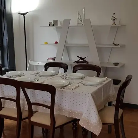 Holiday home Elegant Per Centro E Fiere *