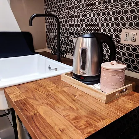 Beautiful Basement-tony Appartment-in The Heart Of Μιλάνο