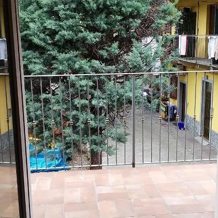 Apartment Un Angolo A Milano... *