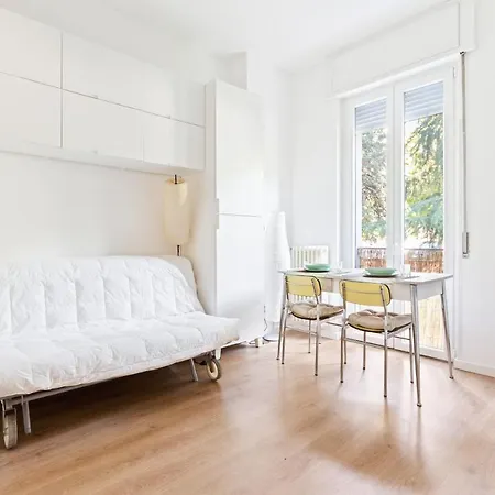 Apartment Famagosta Cosy Mailand