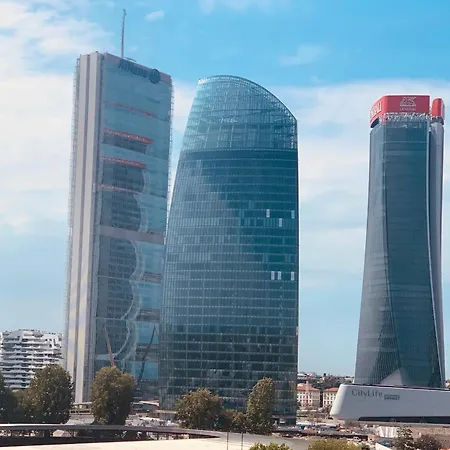 On The Floor Watching Citylife And Mico Appartamento Milano