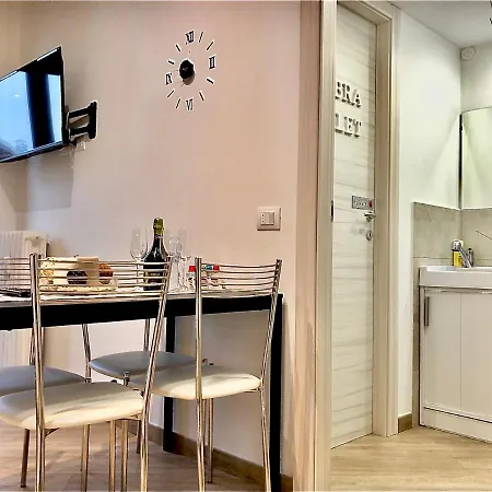 Milanholidays Gasthuis 4*