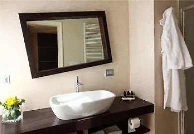 Townhouse 33 Boutique Hotel