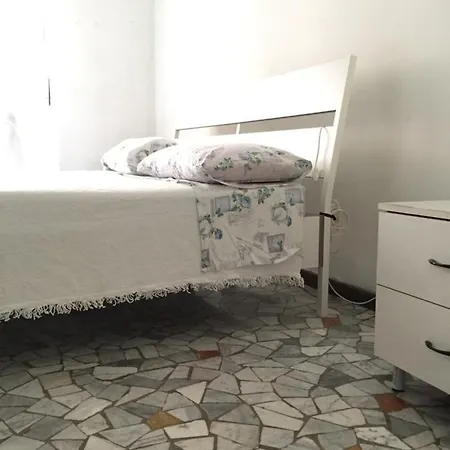 Appartement Zona Lotto Fiera Milaan