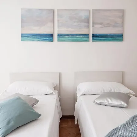 The Best Rent - Modern Two Bedroom In *