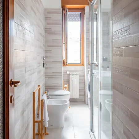 The Rent - Modern Two Bedroom In * 밀라노