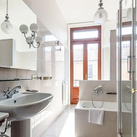 Easy - Porta Romana Apartament