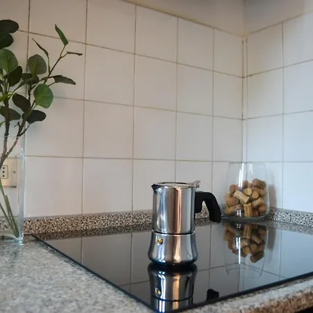 Joivy Lovely For 4 Next To Bus And Metro Station Апартаменты Милан
