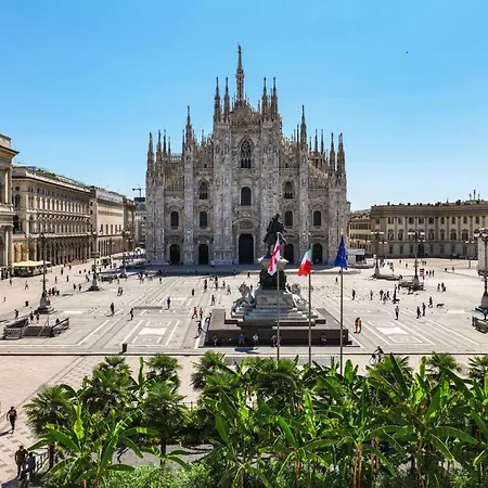 Duomo Cathedral View - Luxury Apartamento *