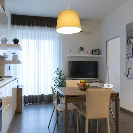 Appartement Seventh Heaven - Arco Della Pace Milaan