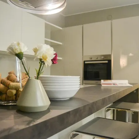 Joivy Fulcorina ميلان