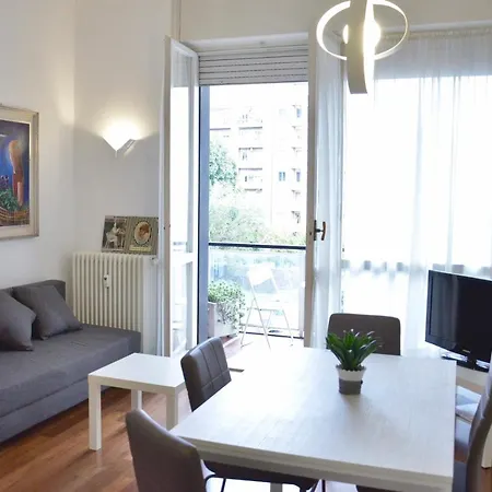 New Renovated With Balcony Porta Romana Appartamento *