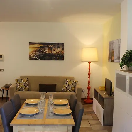 Elegant And Quiet With Terrace * Milan