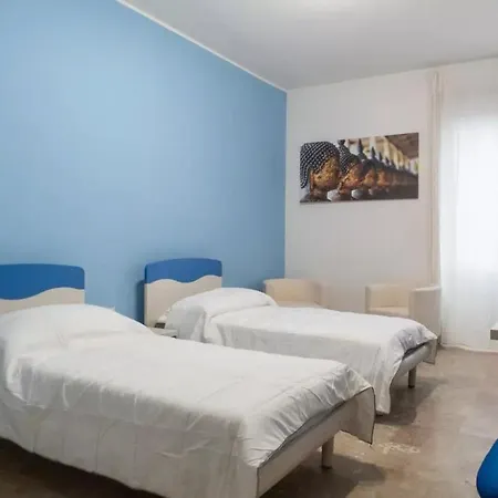 Cozy And Modern In Corvetto Milan
