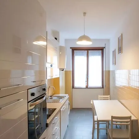 Cozy And Modern In Corvetto * Milan