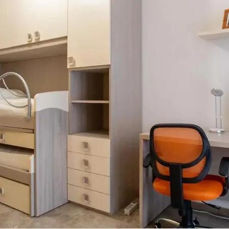 Cozy And Modern In Corvetto Apartment Milan