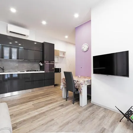 Apartman Guesthost - Lovely Near Piazza Firenze! Milánó
