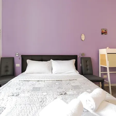 Guesthost - Lovely Near Piazza Firenze! شقة