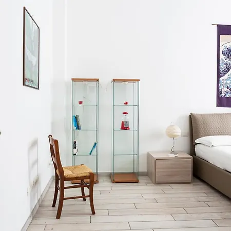 Spacious Retreat Steps From Lambrate Metro- Via Pacini Apartment *