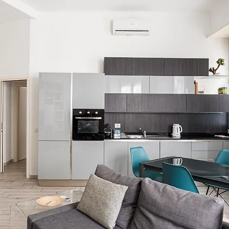 Spacious Retreat Steps From Lambrate Metro- Via Pacini Διαμέρισμα *