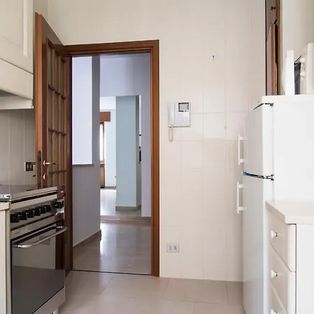 Youhosty - Sacconi 4 Apartment
