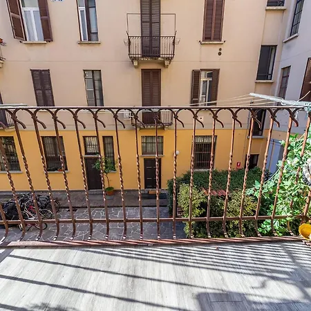 شقة New In Downtown Close To Duomo ميلان