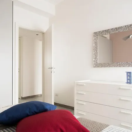 Apartment Youhosty - Delle Genziane 7 *