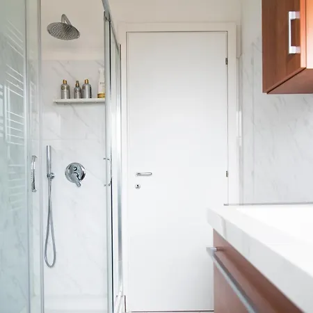 Youhosty - Delle Genziane 7 * Milan