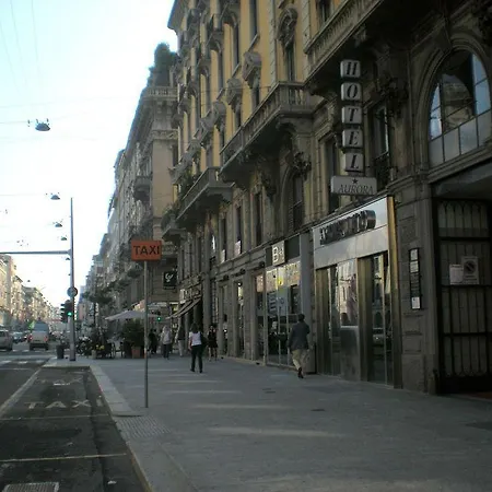Aurora Hotell Milano