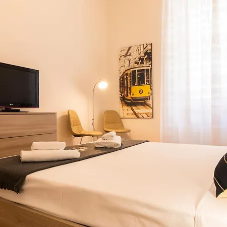 Casa Zara - Metro Lines