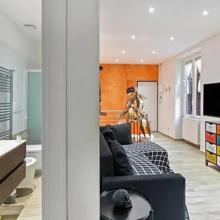 Interno3 - Settembrini * Milan