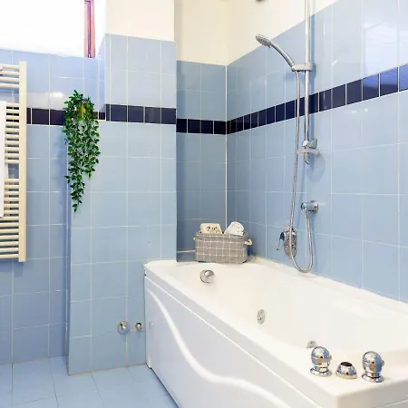 The Rent - Cozy Loft In Corso Sempione District 밀라노