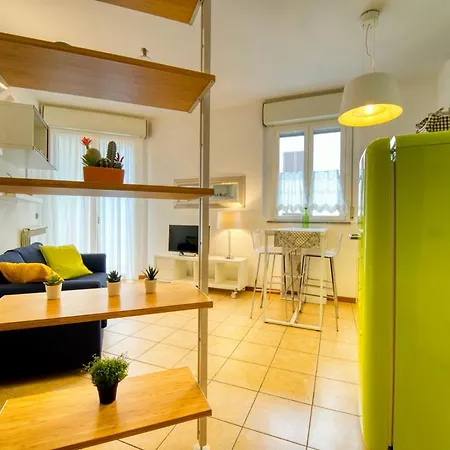Guesthost - Casa Certosa, Bilocale A Pochi Minuti Da Rho Fiera Apartment