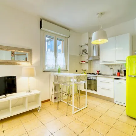 Guesthost - Casa Certosa, Bilocale A Pochi Minuti Da Rho Fiera *