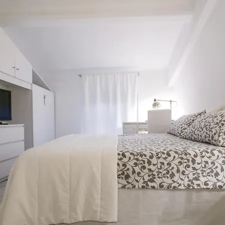 Daire Monolocale Commenda 33 Milano