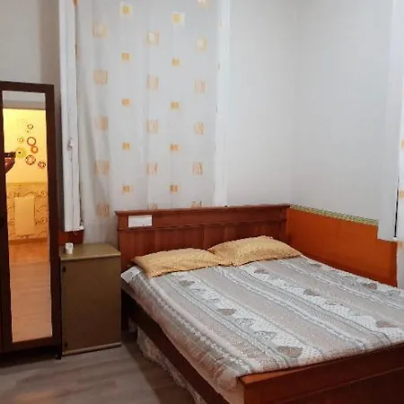 Family House Homestay *