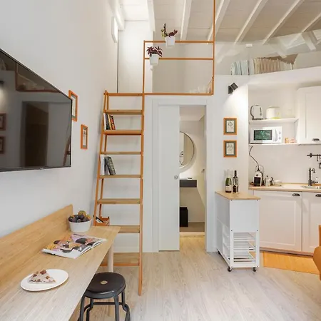 Guesthost - Comfy In Isola Apartman