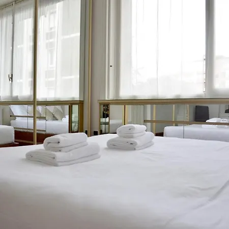 شقة New Renovated With Balcony Porta Romana *