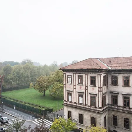 Youhosty - Vittadini 5 Apartment *