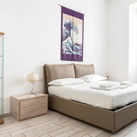 Spacious Retreat Steps From Lambrate Metro- Via Pacini Apartman *