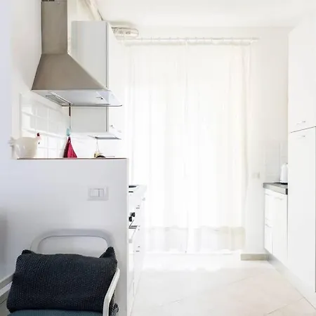 Michelino - In Fiera Portello Apartment