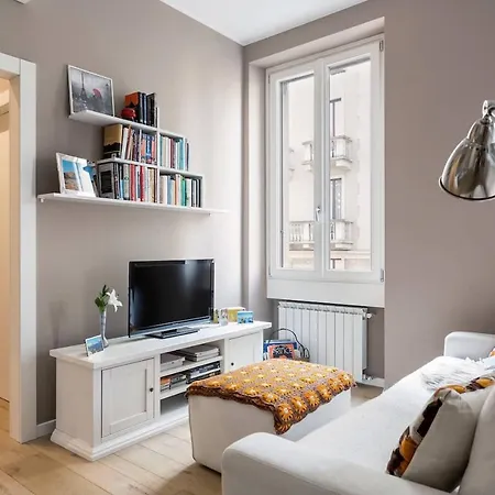 Porta Romana Modern And Cosy