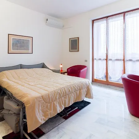 Live The Magic Of From Peacefull Bright Flat Milan
