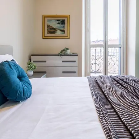 Joivy Elegant 1-br Flat Next To Centrale